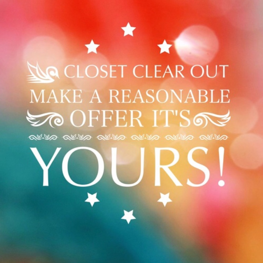 CLOSET CLEAR OUT!! Reasonable offers accepted 🎉